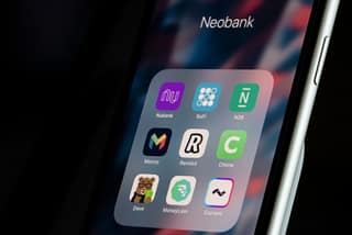 Nubank surpasses 90M users and seems to be winning the growth battle against Revolut. Why do neobanks have so much traction in LATAM? 1